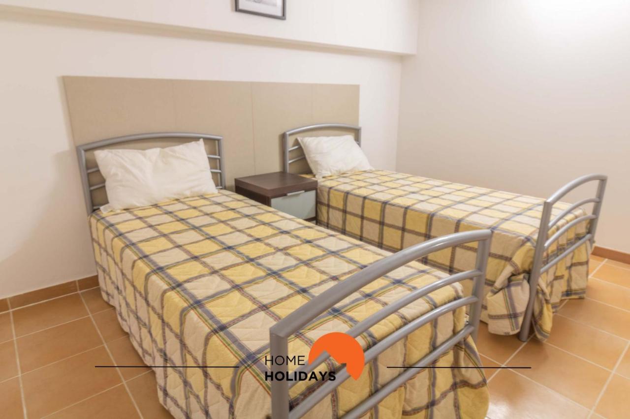 #102 V5 Clube By Holidays Holiday home *